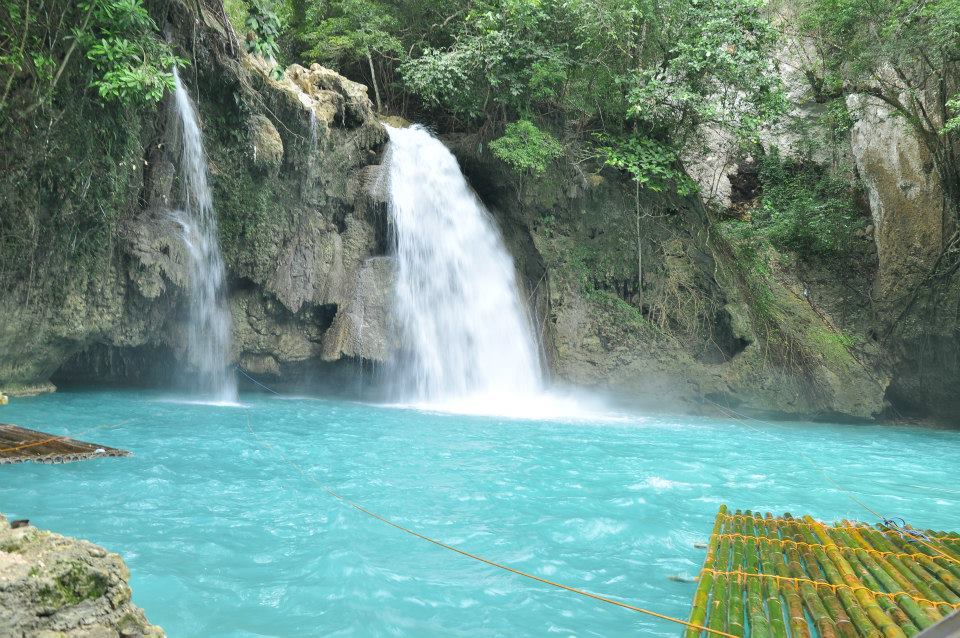 kawasan-falls-badian