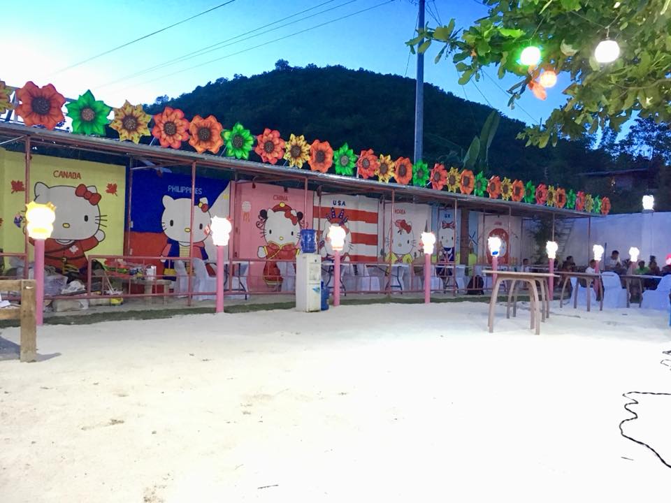 Sampan Hello Kitty Resort Cottages