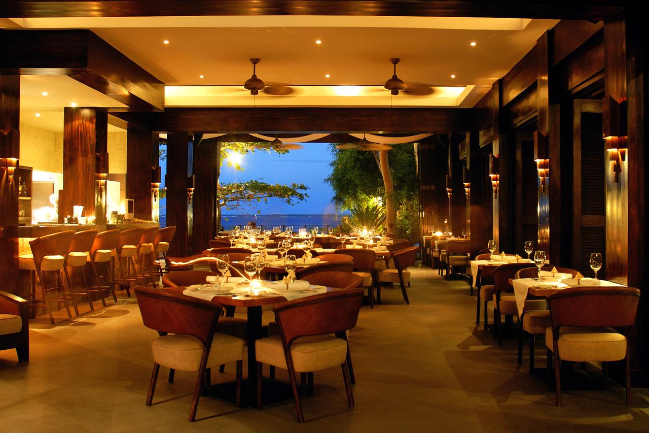 abaca boutique resort restaurant at night 