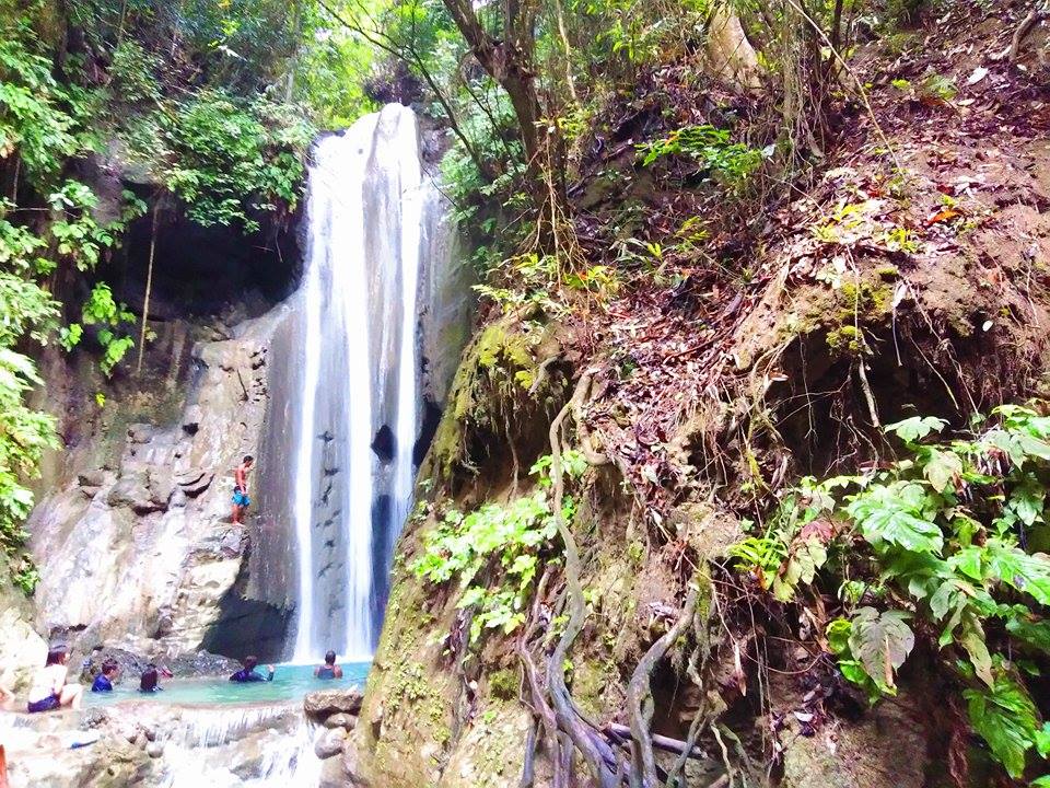 Binalayan Falls, Samboan | Photo by Aileen Mariel