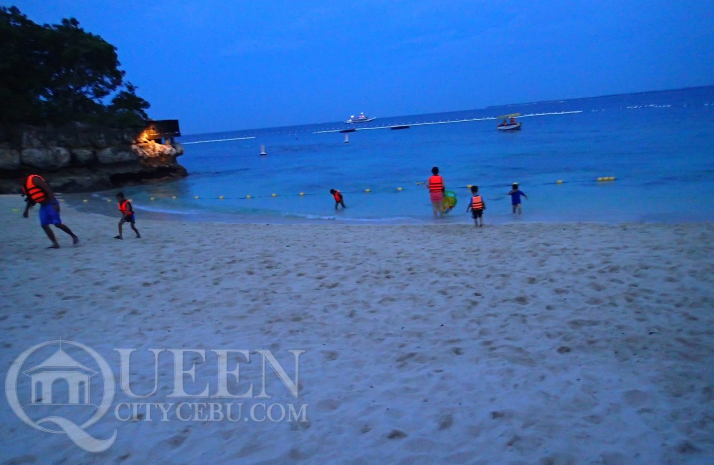 Shangri-la Mactan Beach at night