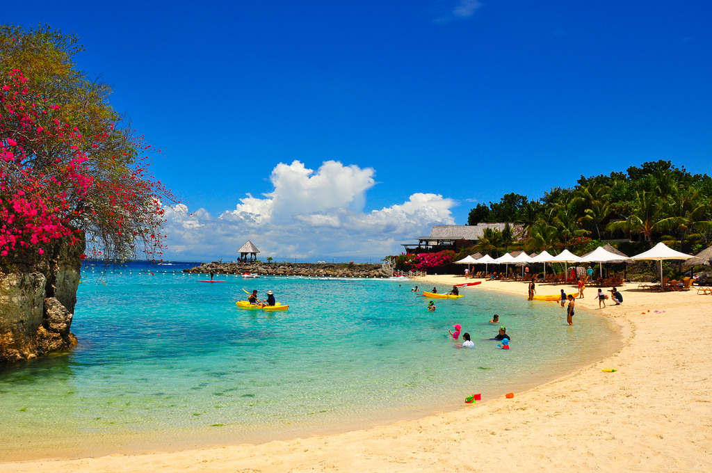 Shangri-la's beach is the best in Metro Cebu. It's even better than Panglao's thanks to its huge marine sanctuary. Photo from Flickr