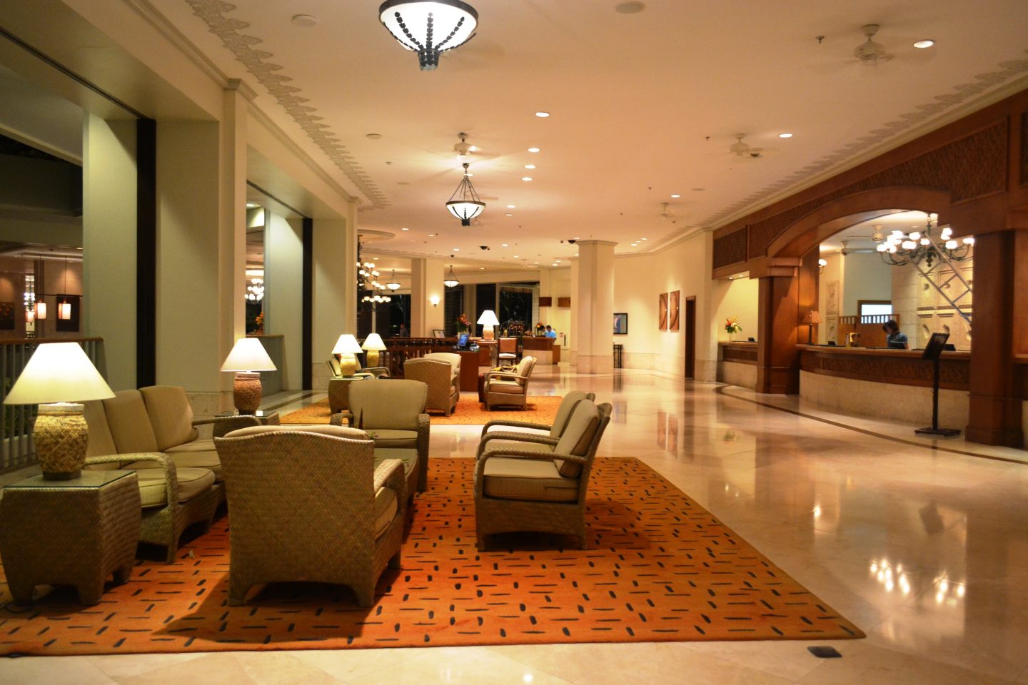 shangrila mactan lobby and front desk