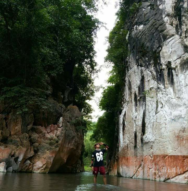 Marmol Cliff, Tuburan | Photo by Reymund Mejica Requina 