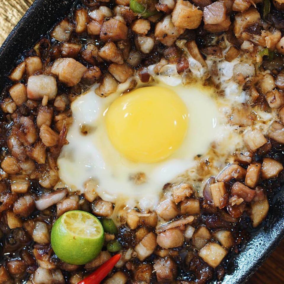 Unlimited Lechon and Sisig | Tatang's Boneless Lechon