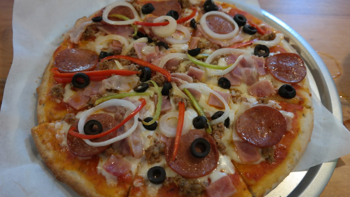 Slices Pizza by 21 South | Photo by Apple Prieto