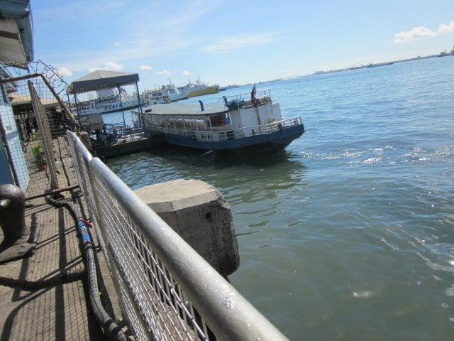 Metro Ferry Inc. Photo by acemarklao