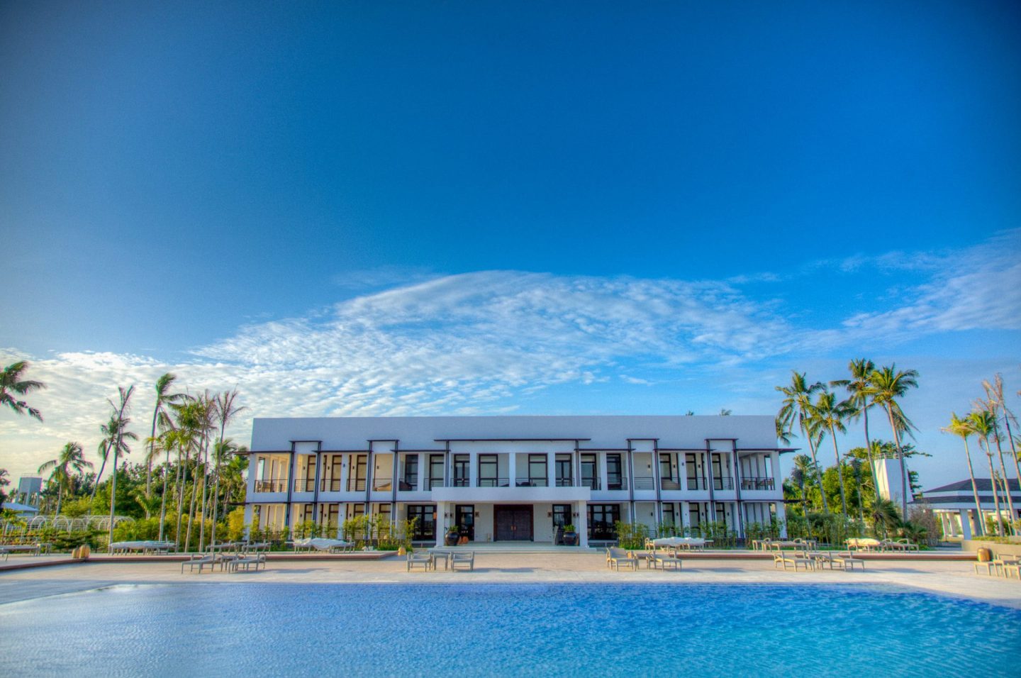 Main building during the day // Photo by Kandaya Resort 